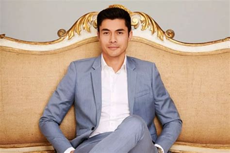 So, who is henry golding' wife liv lo? Henry Golding Net Worth. Know If The Crazy Rich Asian ...