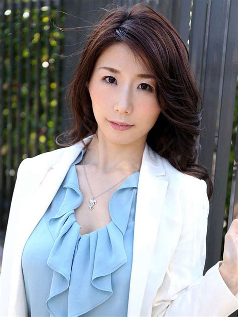 Ayumi Shinoda Wiki