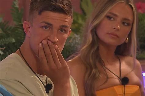 love island fans baffled by oblivious mitchel s actions after recoupling durham hits