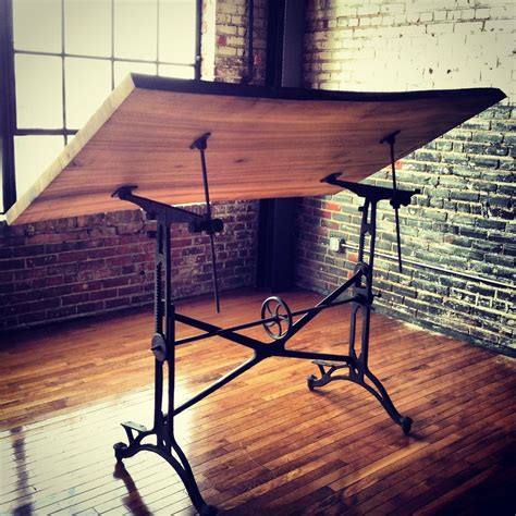 Maybe you would like to learn more about one of these? Love!! Definitely want to DIY a drafting table like this. http://farmhausmodern.com/ | Vintage ...