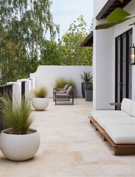 25 Edgy Minimalist Terraces And Patios Shelterness