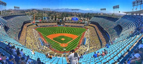 How Many Seats Are In A Row At Dodger Stadium