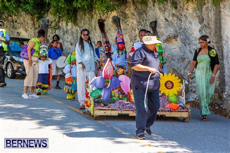 Photosvideo Preschool Mini May 24th Parade Bernews