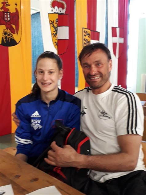 Lamparter, der für das nordic team absam startet, absolvierte bereits im alter von sechs jahren unter trainer andreas felder seine ersten sprünge. Homepage des KSV-Rum