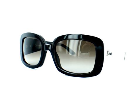 Elles font partie du grand catalogue de produits de la marque. lunette soleil femme dior,lunette de soleil femme dior