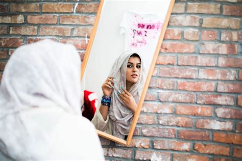Amani Al Khatahtbeh Founder Of Muslimgirl Website Teen Vogue
