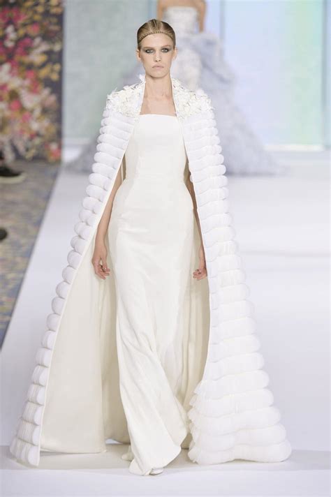 Haute couture des robes de mariée sculpturales et féeriques Madame