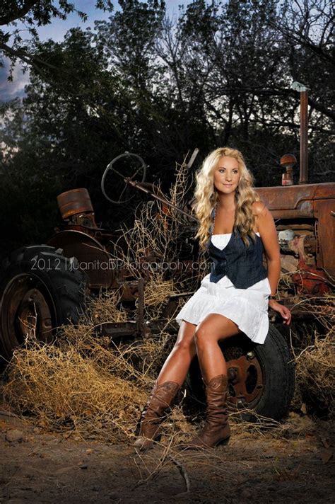 Country Girls Senior Picture Outfits Girl Poses