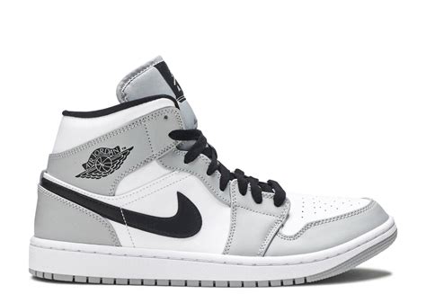 Underfoot, the midsole houses the usual air for cushioning. AIR JORDAN 1 MID 'SMOKE GREY' Shop Tú Shoes