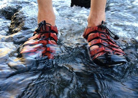 Best Whitewater Rafting Shoes For Men And Women Check Out These