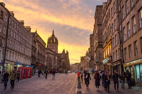 Your Ultimate Guide of Things to Do in Edinburgh - Fork and Foot