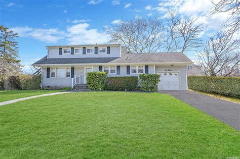 615 Everdell Avenue West Islip Ny 11795 Trulia