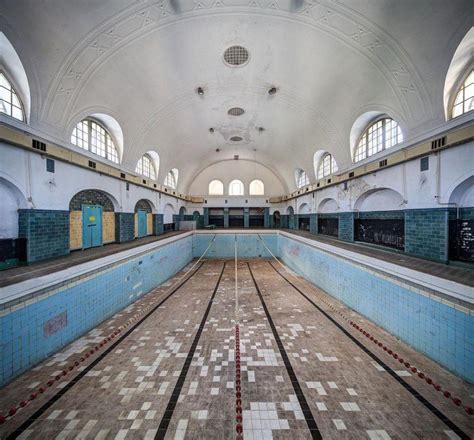 9 Haunting Photos Of Abandoned Swimming Pools Across Europe Urban