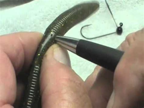 Wacky Worms Rigging And Underwater Footage Youtube