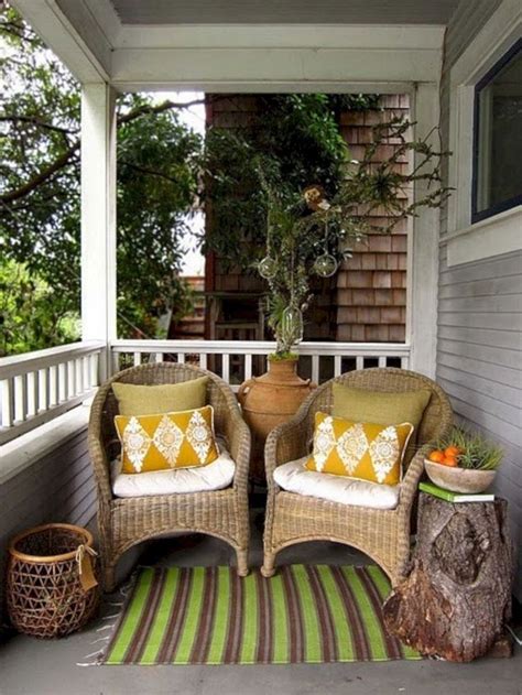 Wonderful 25 Tiny Front Porch Decorating Ideas On A Budget — Freshouz