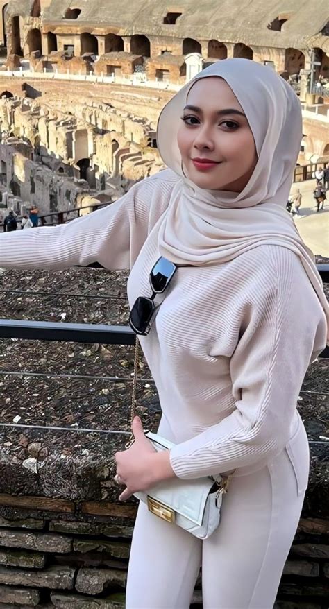 Pin Oleh Aryan Mikael Di Beautiful Girl Body Gaya Hijab Wanita Berlekuk Betina