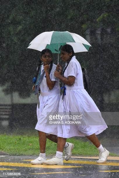 Sri Lanka School Girls Photos And Premium High Res Pictures Getty Images
