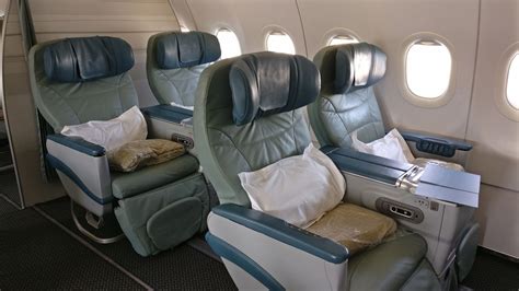 Saudia Business Class Airbus A320 Seat Travelux