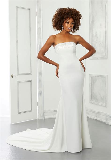 Sweetheart Strapless Or Scoop Find Your Perfect Bridal Neckline