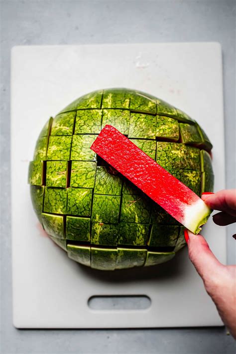 How To Cut Watermelon Into Cubes And Sticks Easy Guide