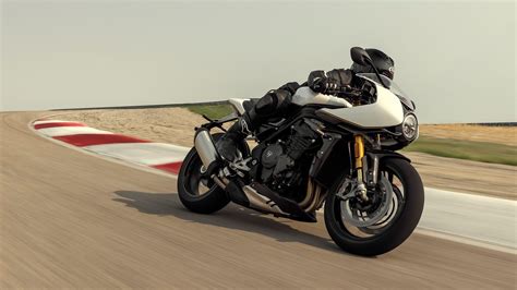 New Triumph Speed Triple 1200 Rr For Sale In Doncaster Team Roberts Ltd