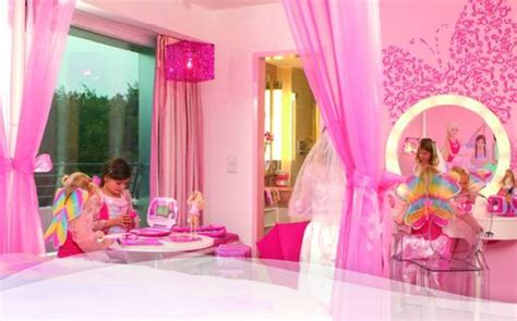 7 barbie themed hotel rooms for the eclectic girly traveler hubpages