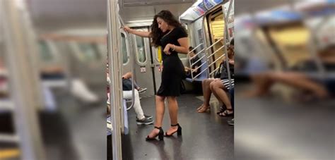 Mujer Lo Dio Todo Para Tomarse La Selfie Perfecta En Pleno Metro Y