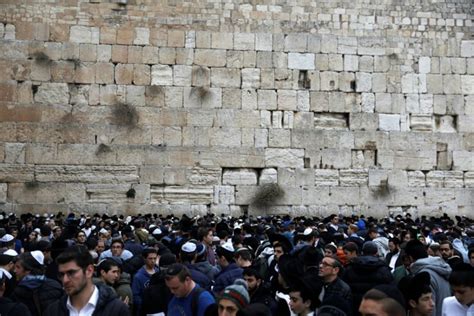 Us Delegation Lands In Israel To Block Egalitarian Prayer Space At