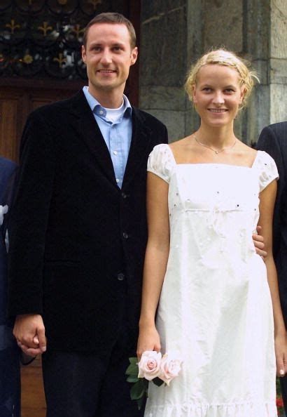 Mit der hochzeit seiner mutter wurde der damals. Crown Prince Haakon and Mette-Marit Tjessem Høiby ...