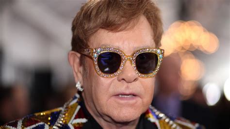 Découvrez la chanson l'amour brille sous les étoiles extraite du film disney le roi lion ! Elton Johns Schattenseite - News24viral