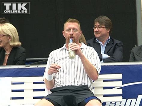 Boris becker hatte einige verschiedene frisuren in letzter zeit. Boris Becker trinkt | TIKonline.de