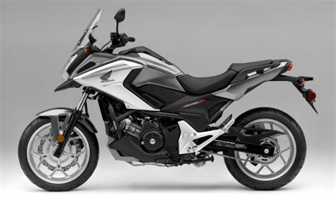 One of honda's many dct automatic 2018 motorcycles available here in the usa. The Honda Nx 700 or 2017 Honda NC700X, Reviews and Specs ...