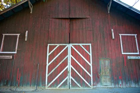Big Red Barn Free Stock Photo Public Domain Pictures