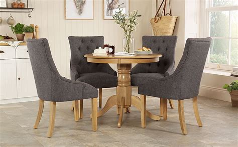 Kingston Round Dining Table And 4 Duke Chairs Natural Oak Finished Solid