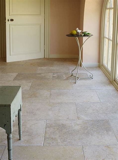 Mandarin Stone: Jerusalem White Gold tumbled limestone tiles 1 of 5