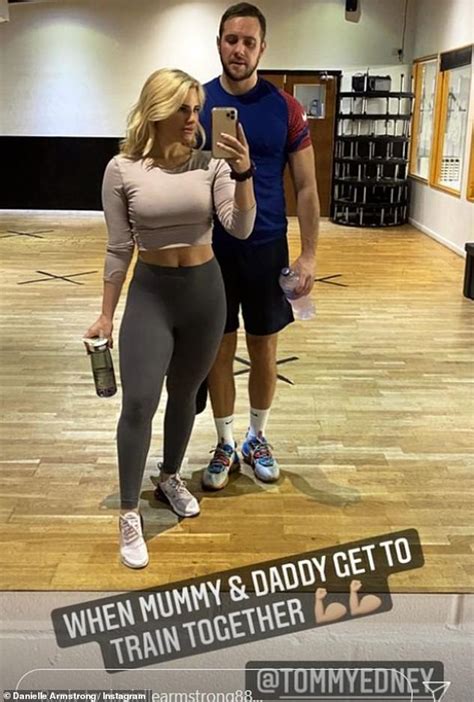 Danielle Armstrong Shows Off Postpartum Figure After Losing 35st