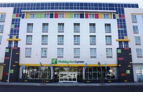 Открыть страницу «holiday inn express» на facebook. Holiday Inn Express North Hollywood - Burbank Area (Los ...