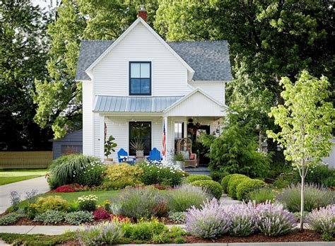 26 Easy Exterior Updates To Boost Curb Appeal On A Budget