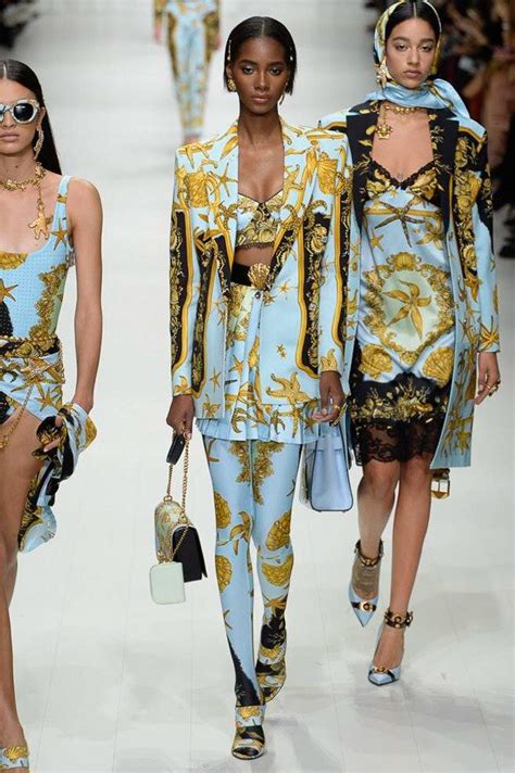 Versace Spring 2022 Ready To Wear Collection Artofit