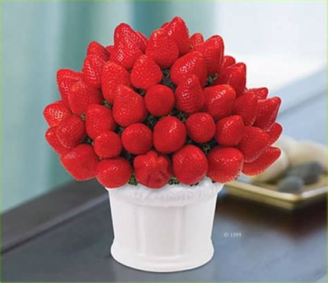 Soulful White Strawberry Bouquets Visit Our Page Amazing Facts And