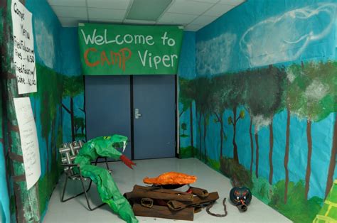 22 Photos And Inspiration School Hallway Decorating Ideas Lentine Marine