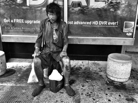 Photographer Finds Her Homeless Father And Documents His Life On The Streets