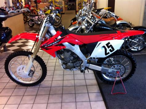 View and download honda crf250r 2005 owner's manual online. Buy 2005 Honda CRF250R Mx on 2040motos