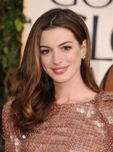 2011 Golden Globe Awards Anne Hathaway Anne Hathaway Hair Anne