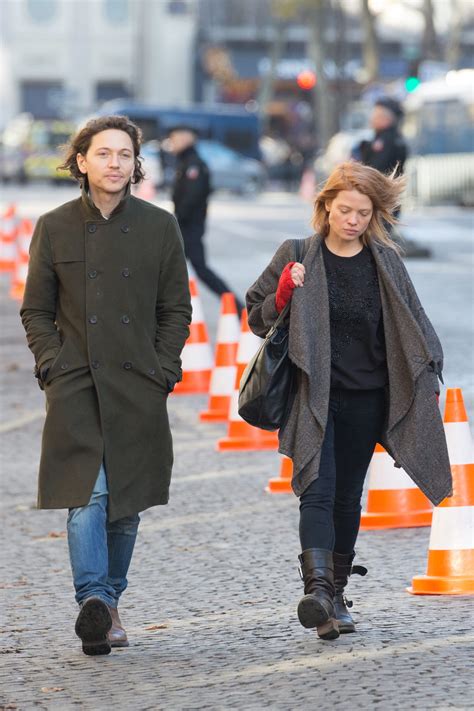Mélanie thierry est une actrice, réalisatrice française. Raphael et Mélanie Thierry