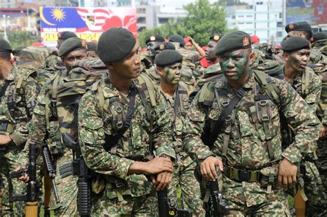 Malaysian Soldiers In Uniform And Fully Armed Editorial Image Image