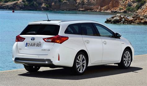 Toyota Corolla Gets Hybrid Wagon Option For Europe Photos 1 Of 8