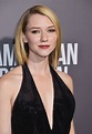 VALORIE CURRY at ‘American Pastoral’ Premiere in Los Angeles 10/13/2016 ...
