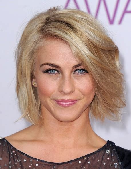 Short Voluminous Bob Hairstyle With Side Swept Bangs Julianne Hough