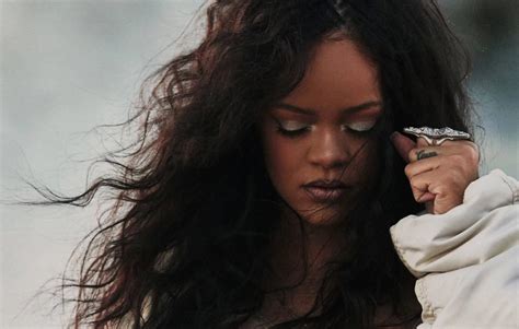Rihanna De Retour Avec Lift Me Up Fréquence 3